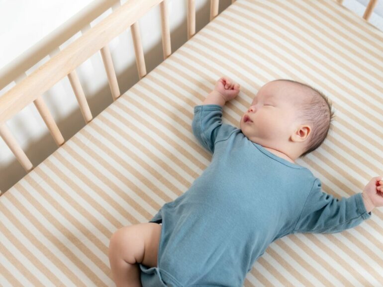 De 7 geheimen om je baby makkelijker te laten slapen